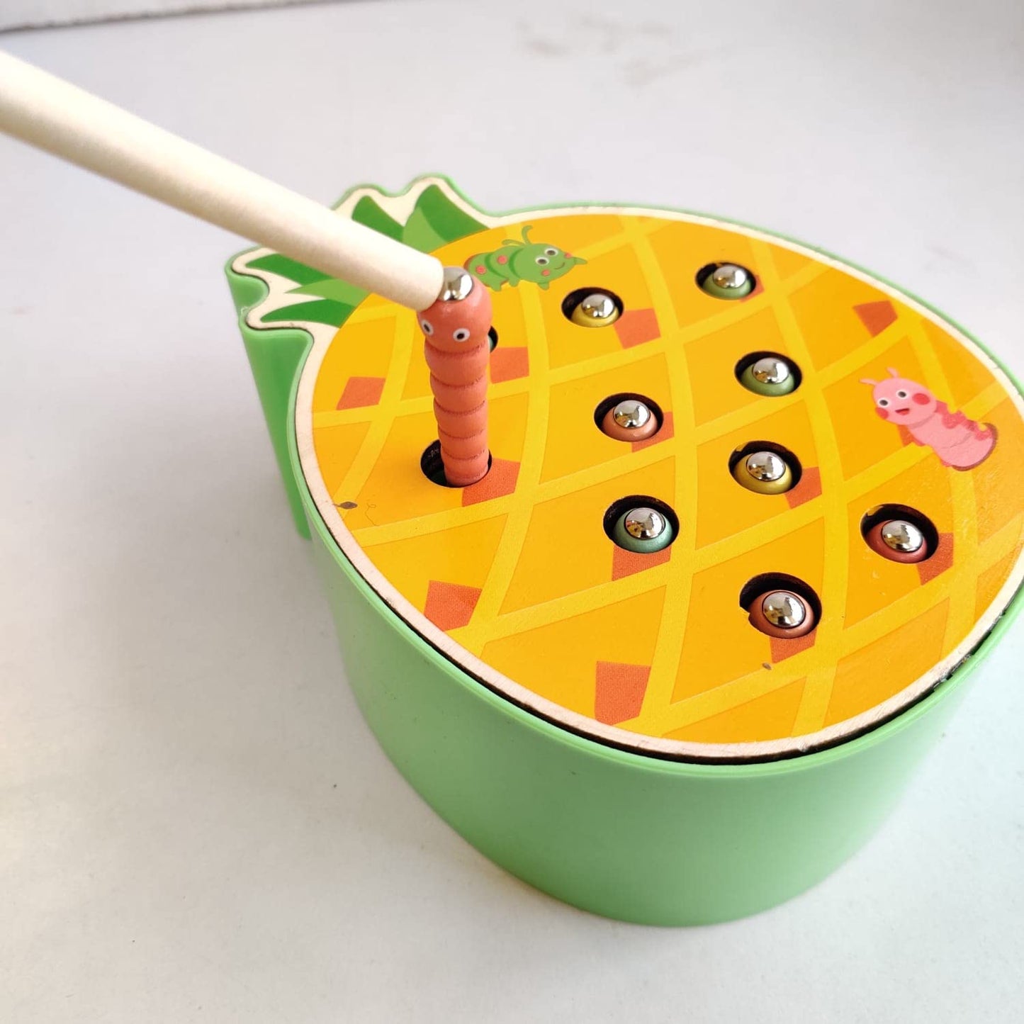Pineapple Insect Catching Game
