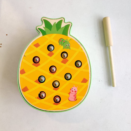 Pineapple Insect Catching Game